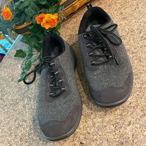 Orthofeet Sierra 711 Casual Walking Shoes Sneakers Gray Wool 8.5 Medium